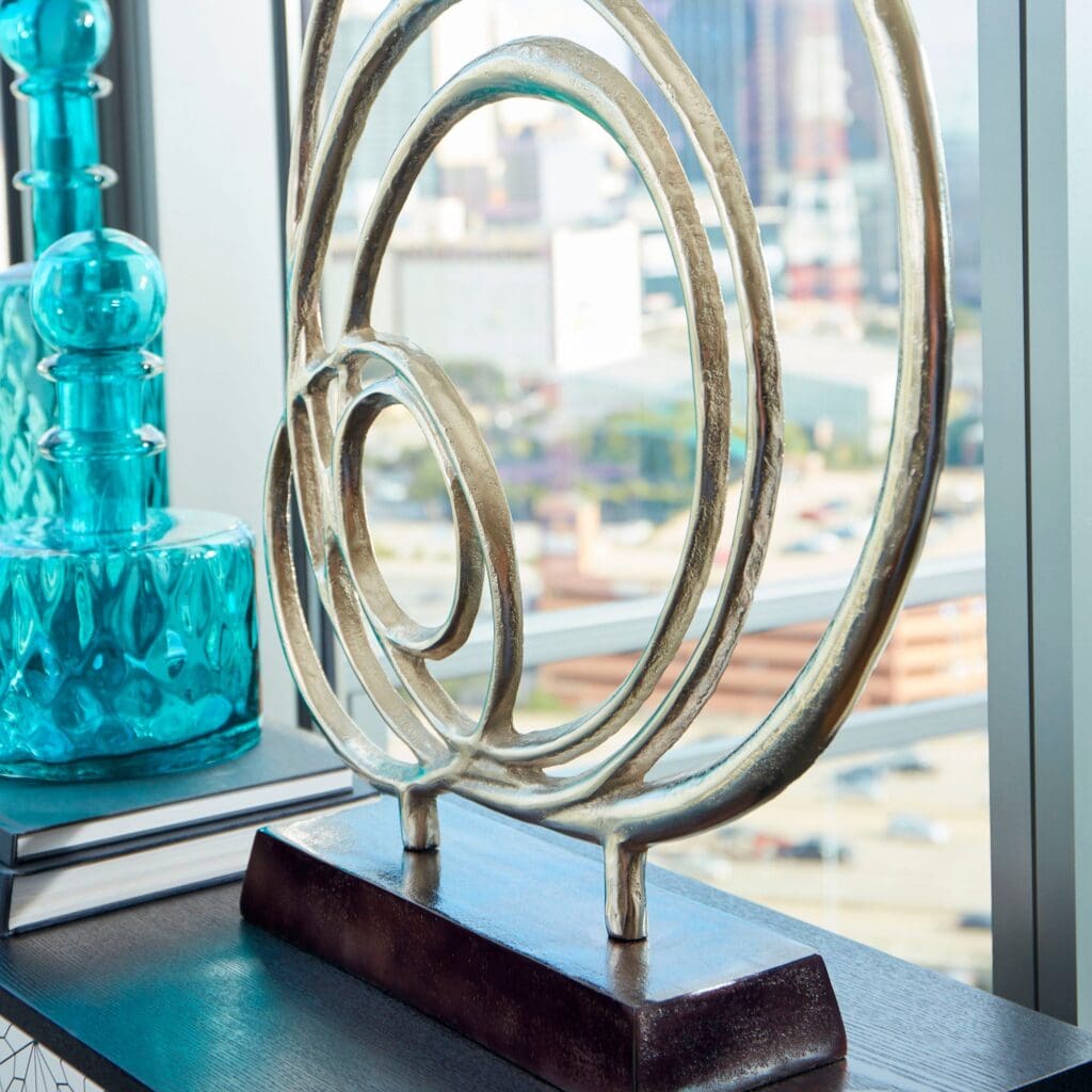 Cyan Design 09783 Lipsice Sculpture - Nickel And Black