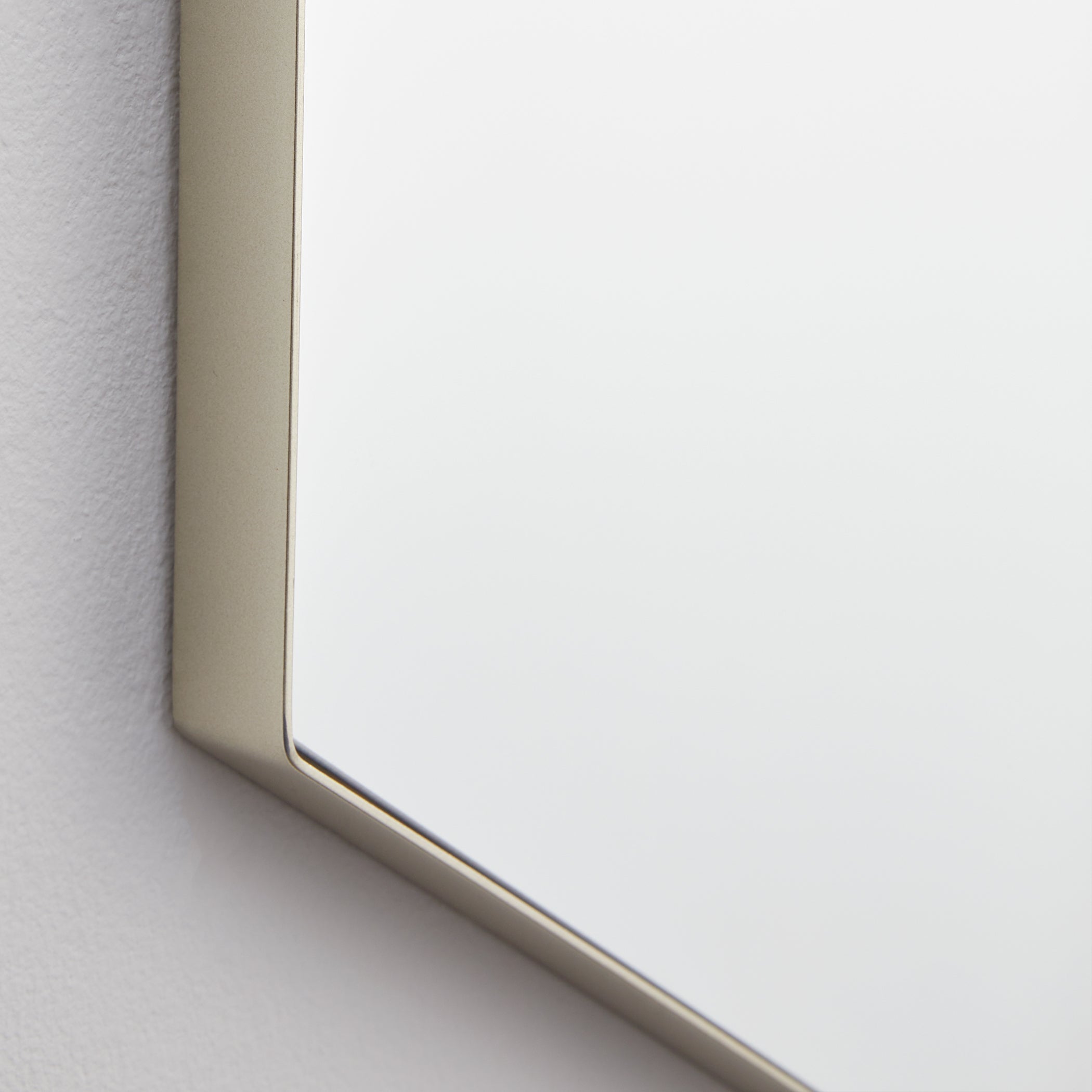 Quorum 13-2840-61 Mirror - Silver Finished
