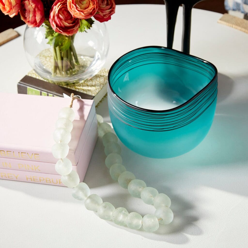 Cyan Design 10893 Kapalua Vase - Blue And White - Small