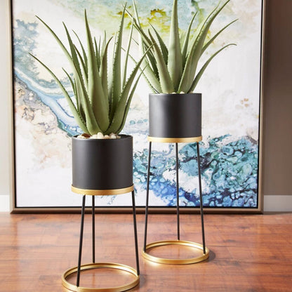 Cyan Design 11039 Liza Planter - Gold And Black - Large