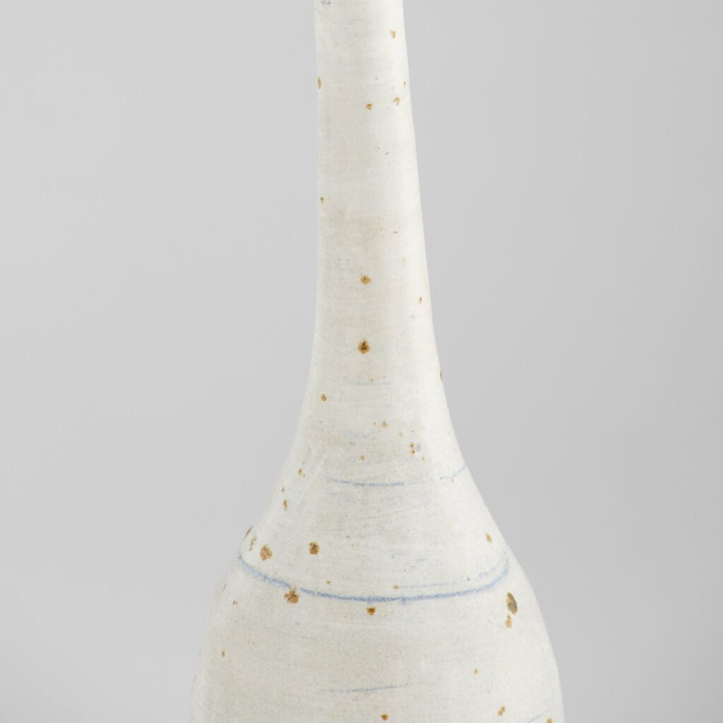 Cyan Design 11410 Gannet Vase - Off White - Large