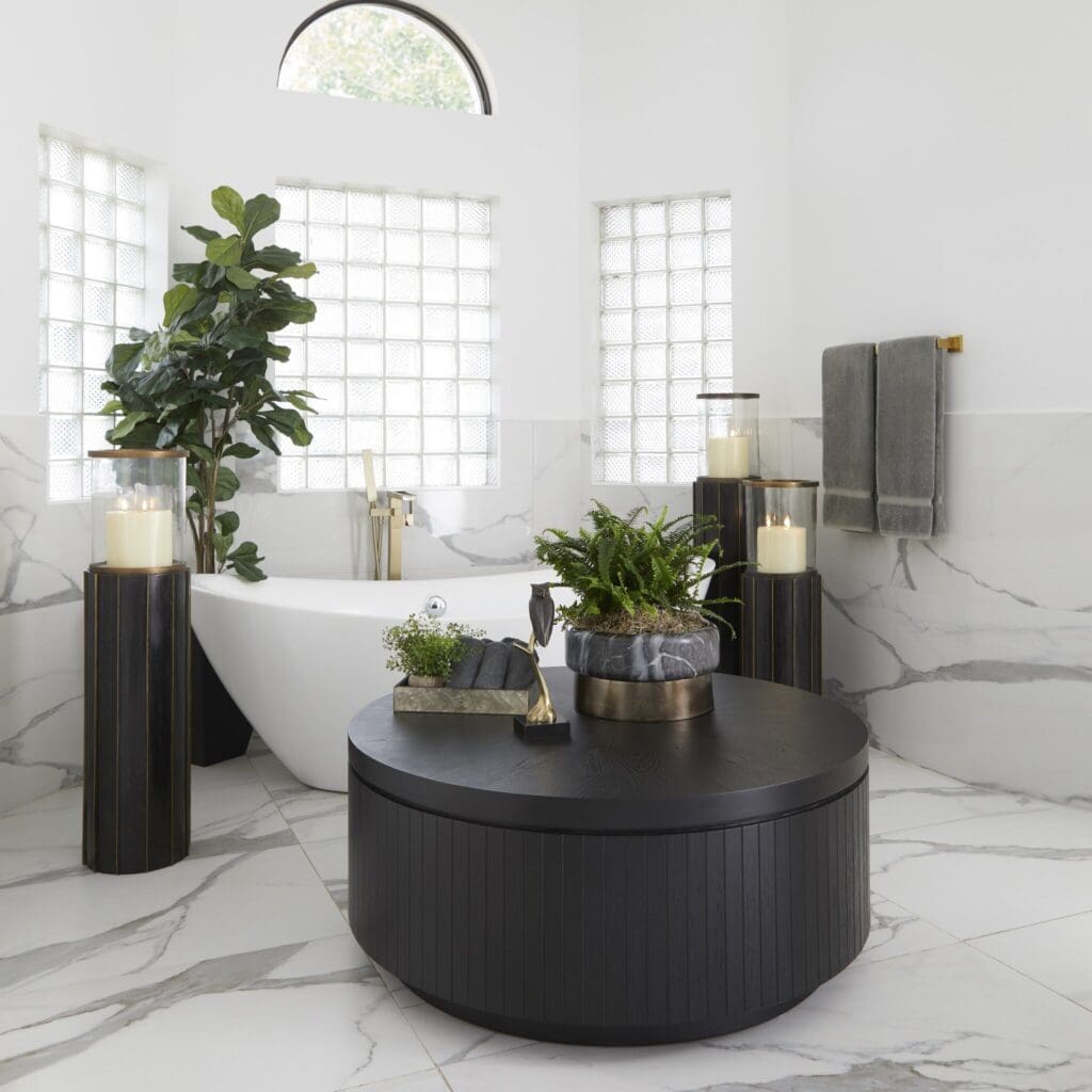 Cyan Design 11641 Reed Hurricane - Antique Brass And Dark Brushed Mango - Small