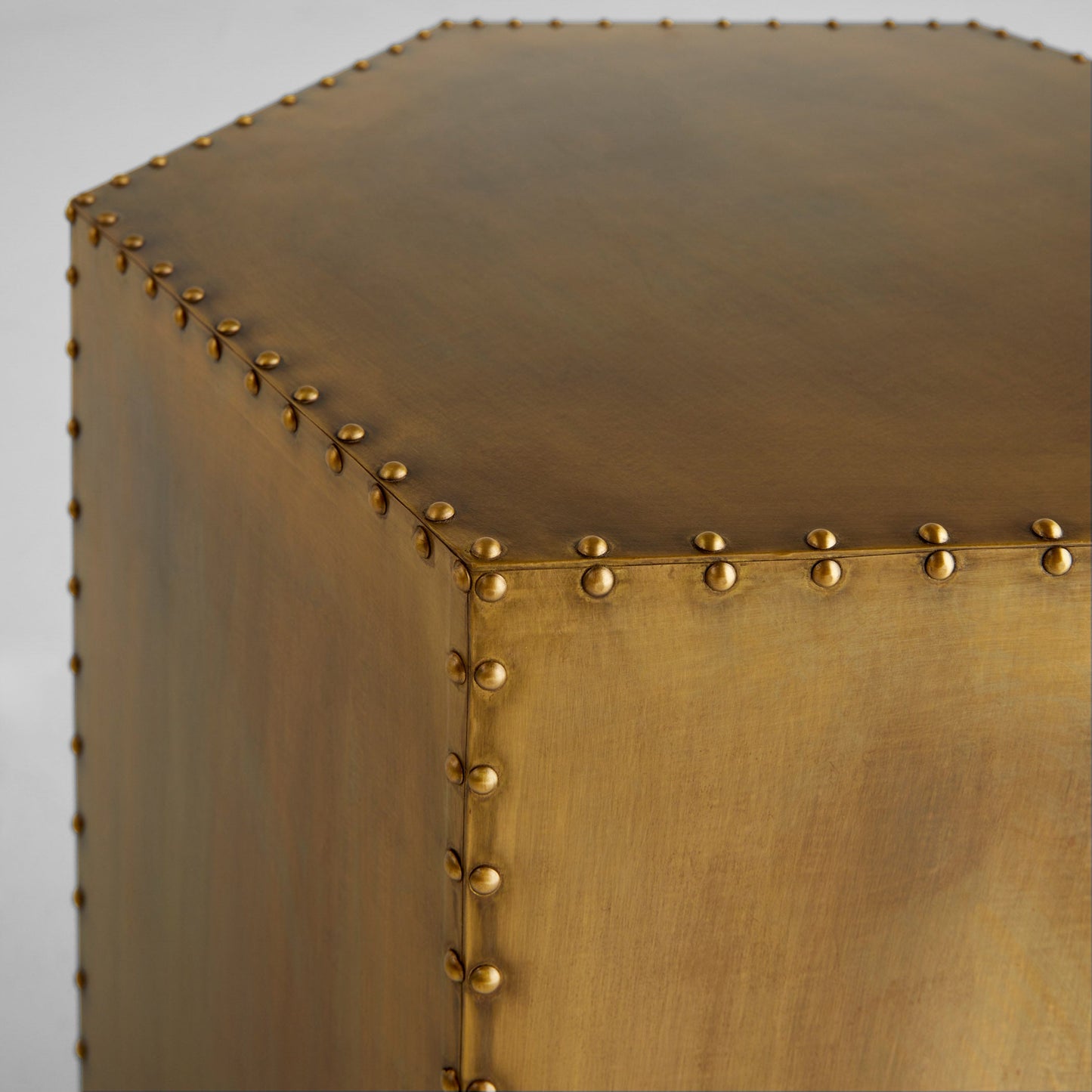 Cyan Design Korio 12117 Table, Brass