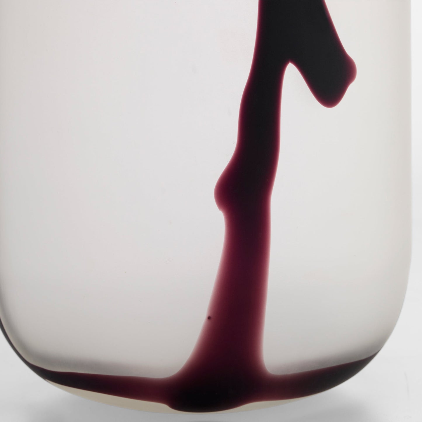 Cyan Design Crawford 12215 Vase, 12215 Crawford, Vase, Dimensions: 12.75"(w) x 12.75"(h) x 11.25"(L), Finish: White | Black