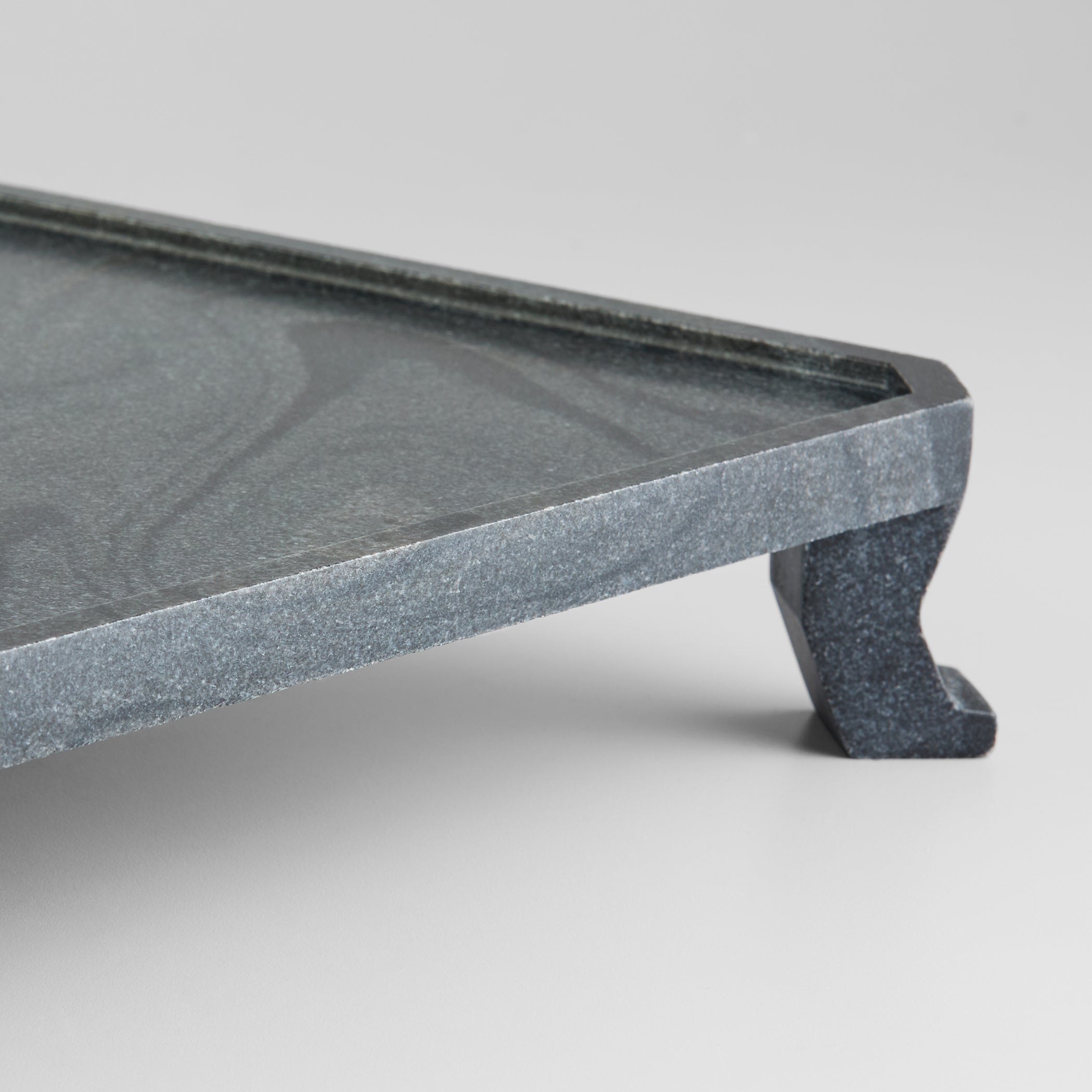 Cyan Design 12279 Trays, Modern Paw, Contemporary Animal Paw Foot Design, Bheslana