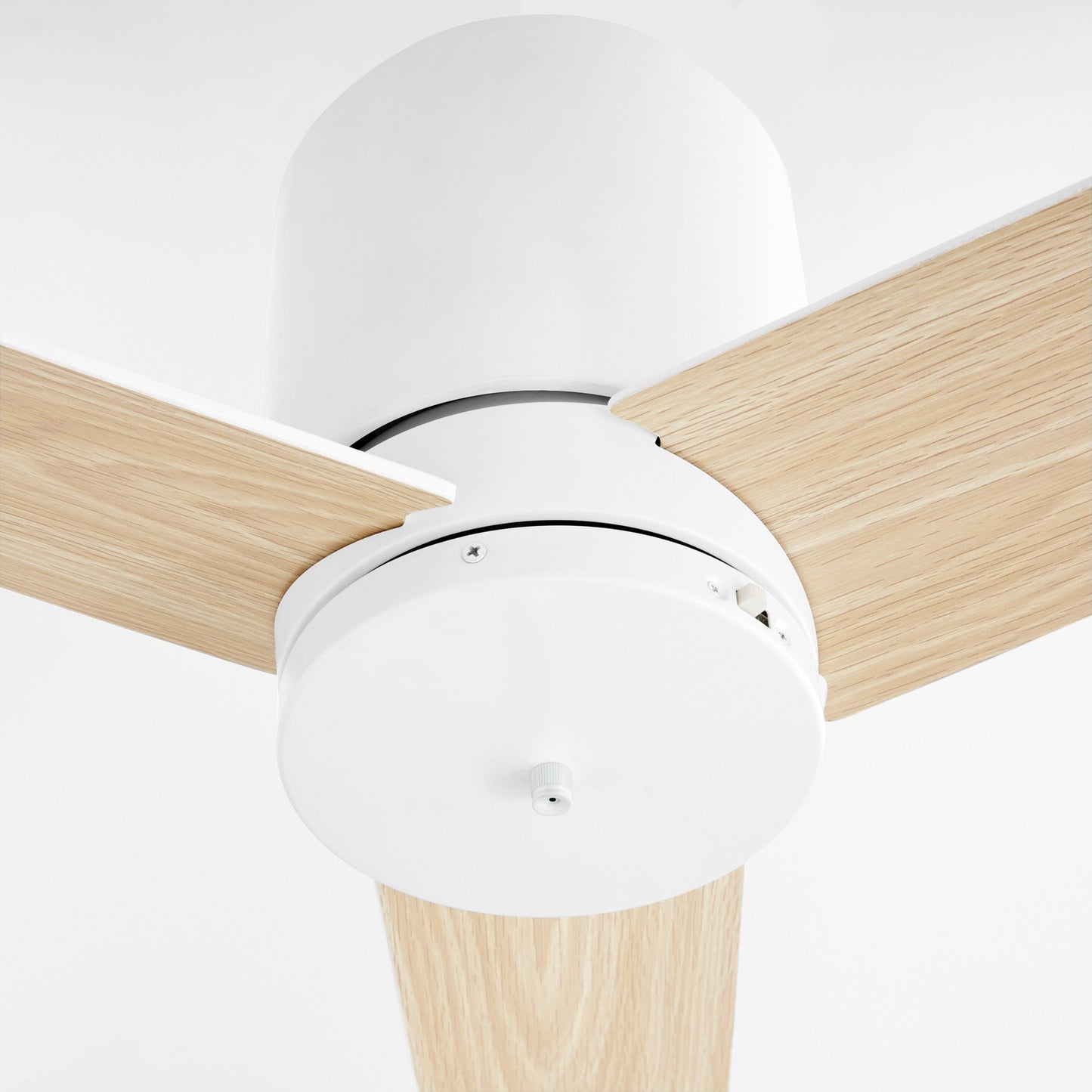 Quorum Banzai 22523-8 Ceiling Fan, UL Dry Rated, Studio White