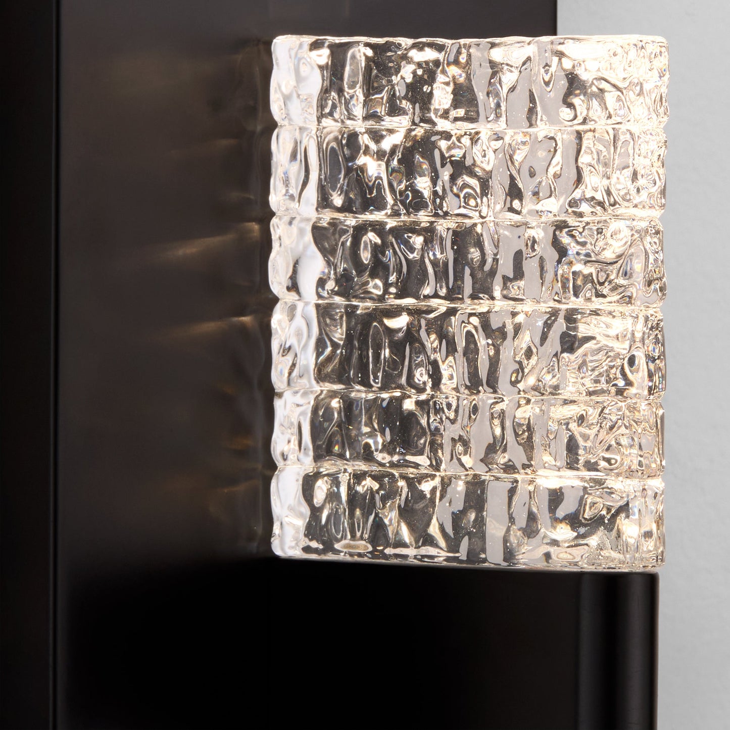 Oxygen Lighting Gamma 3-550-15 Wall Mount, UL Damp Rated, Black