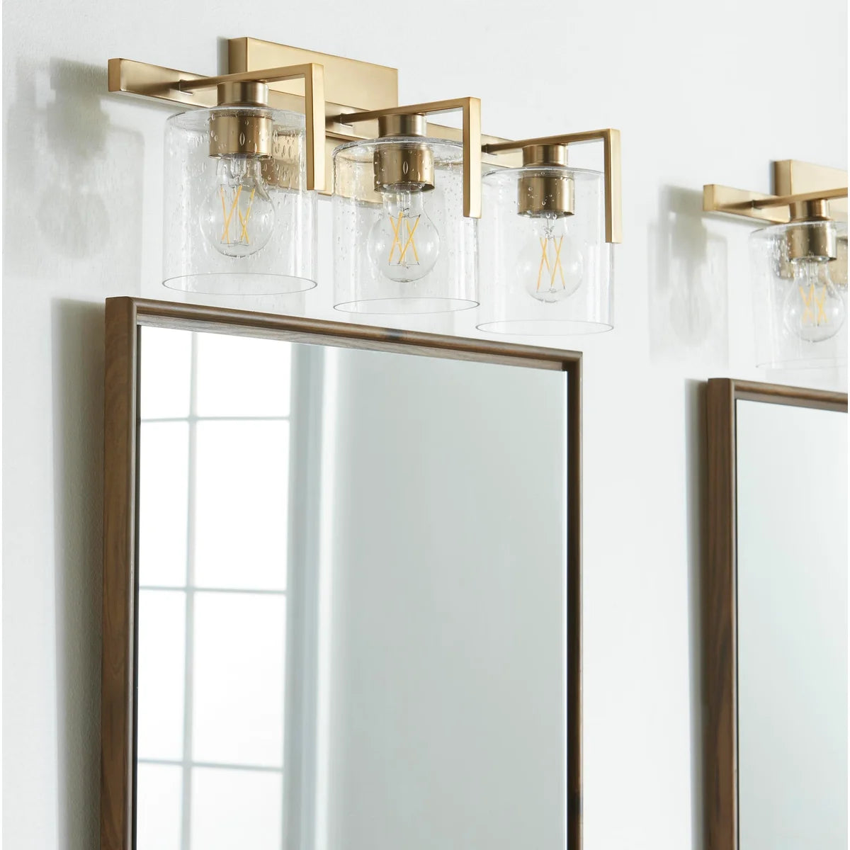 Quorum 5190-3-80 Vanity 3 Light Clear Seeded Glass Transitional - Aged Brass