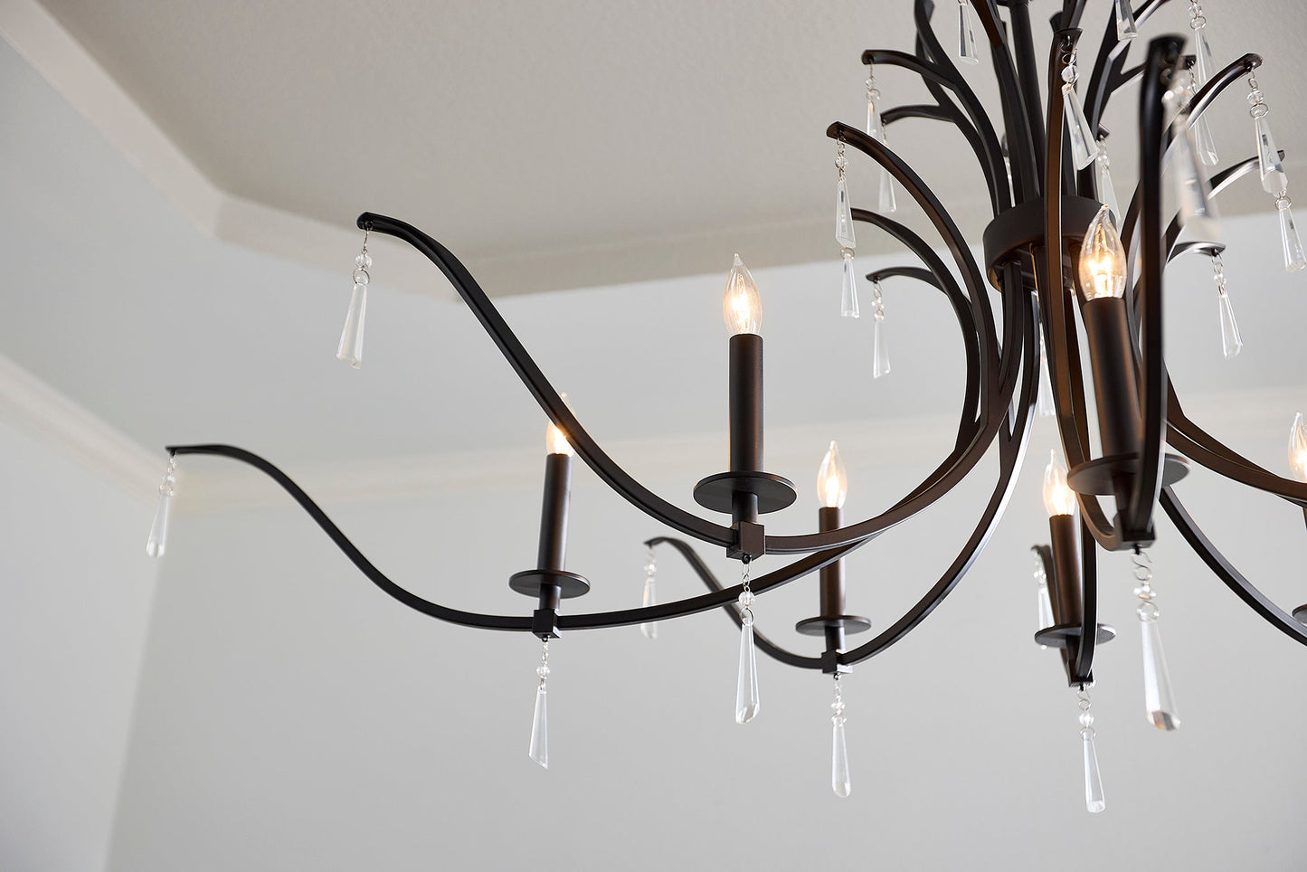 Quorum Majesty 621-8-59 Chandelier - Matte Black