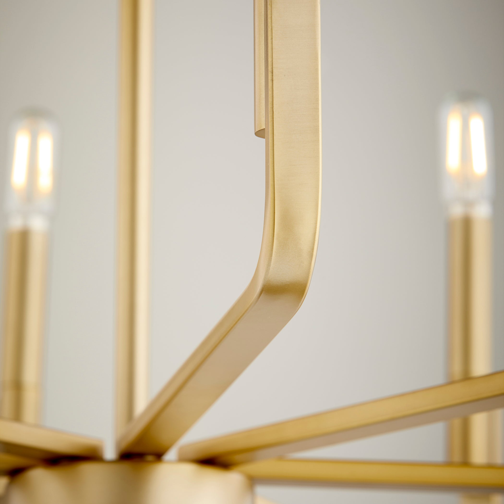 Quorum Tempo 6210-8-80 Chandelier - Aged Brass