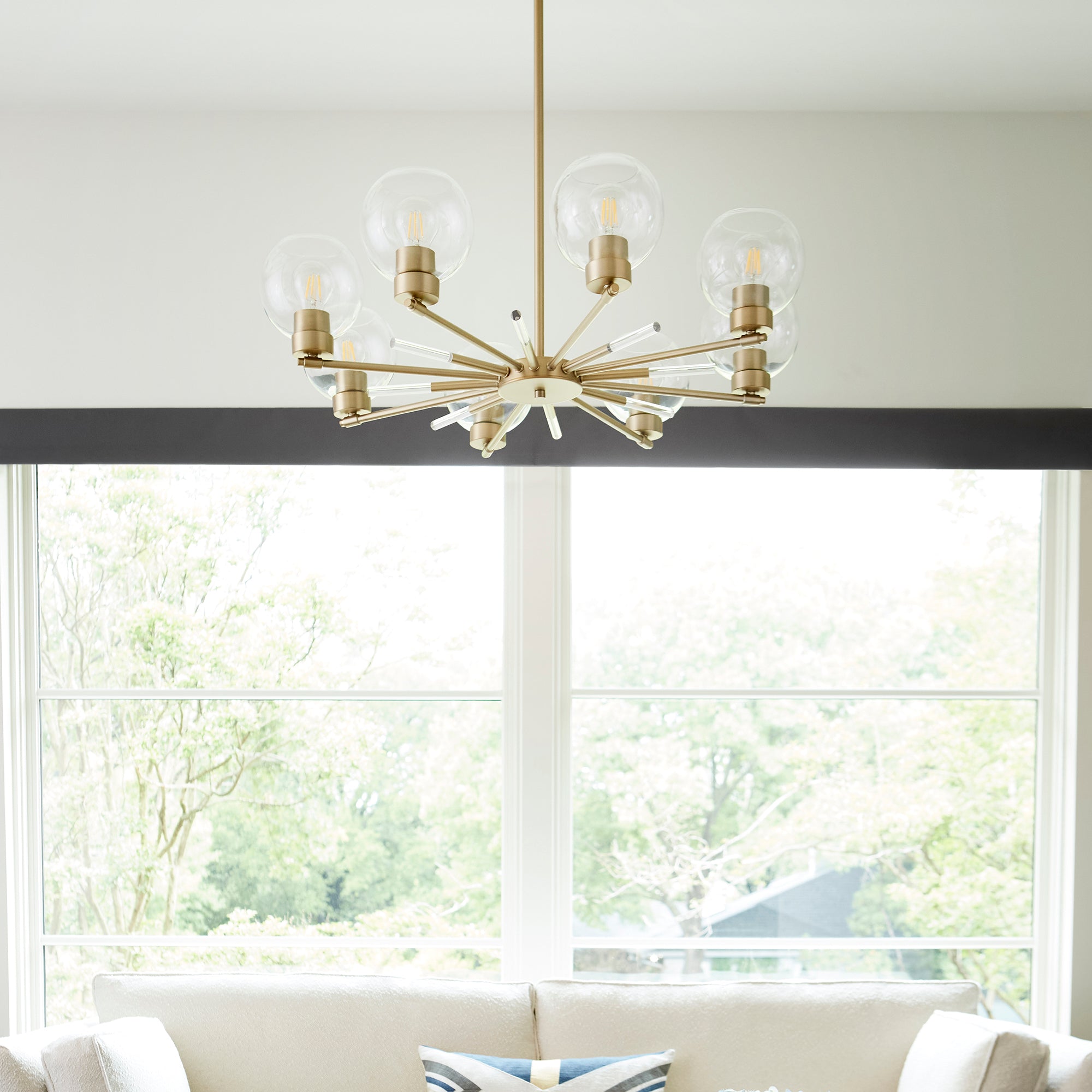 Quorum Volßn 6317-8-80 Chandelier - Aged Brass