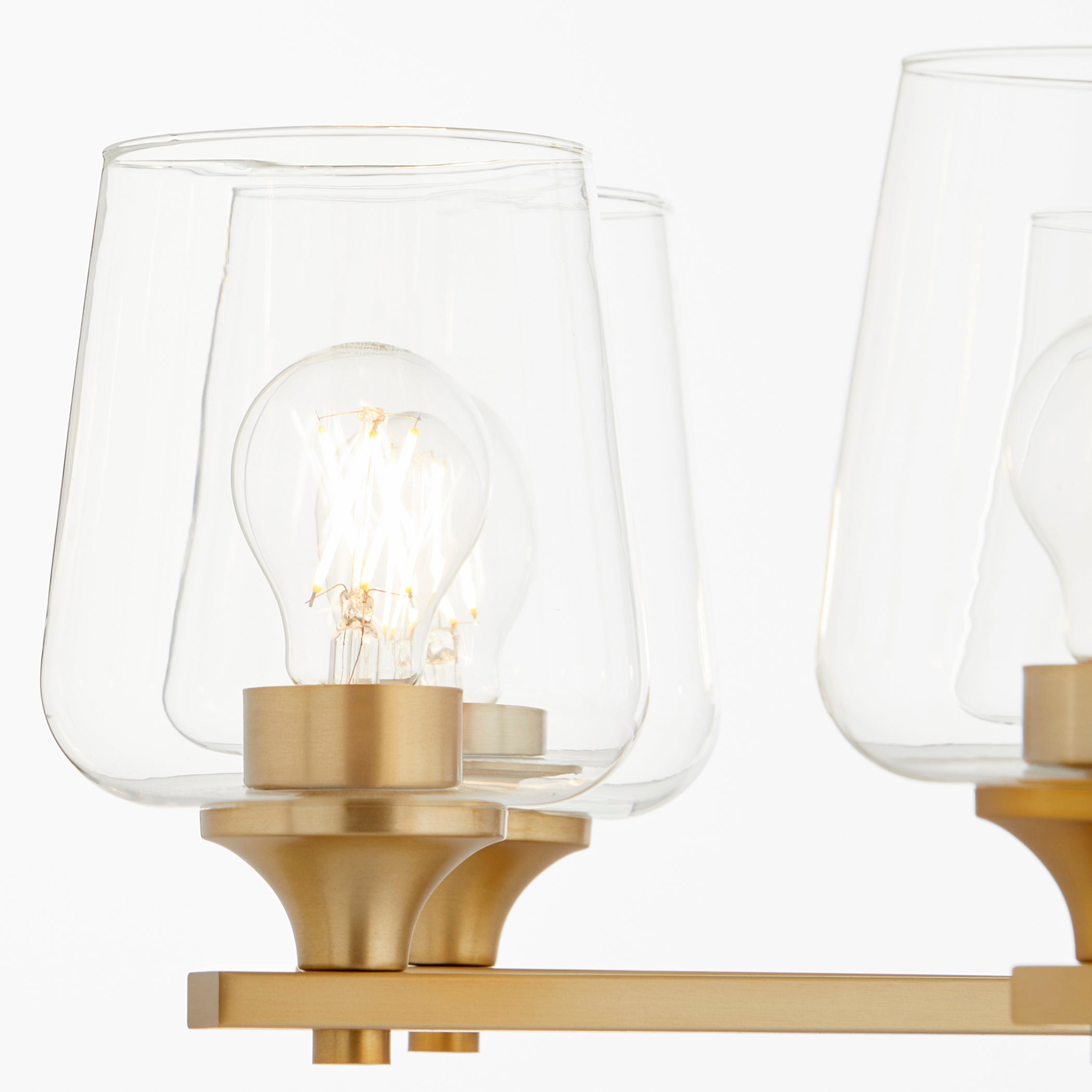 Quorum Veno 658-8-80 Chandelier - Aged Brass