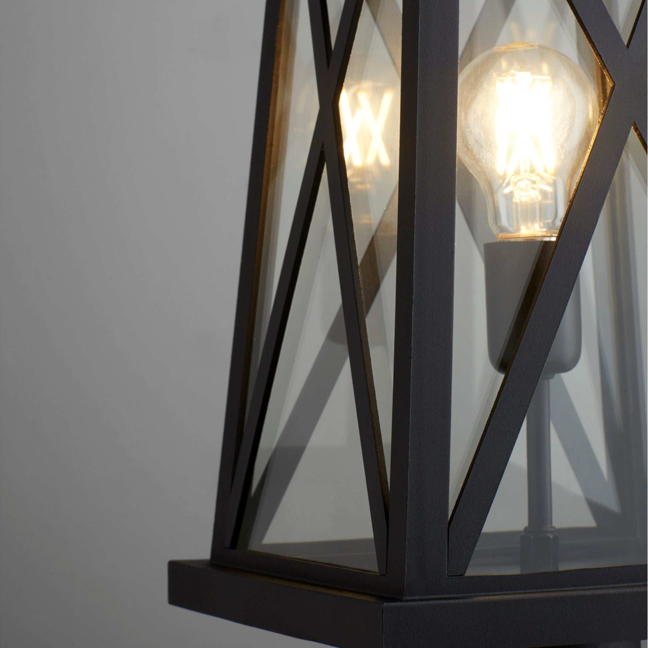 Quorum Artesno 727-16-69 Post - Textured Black