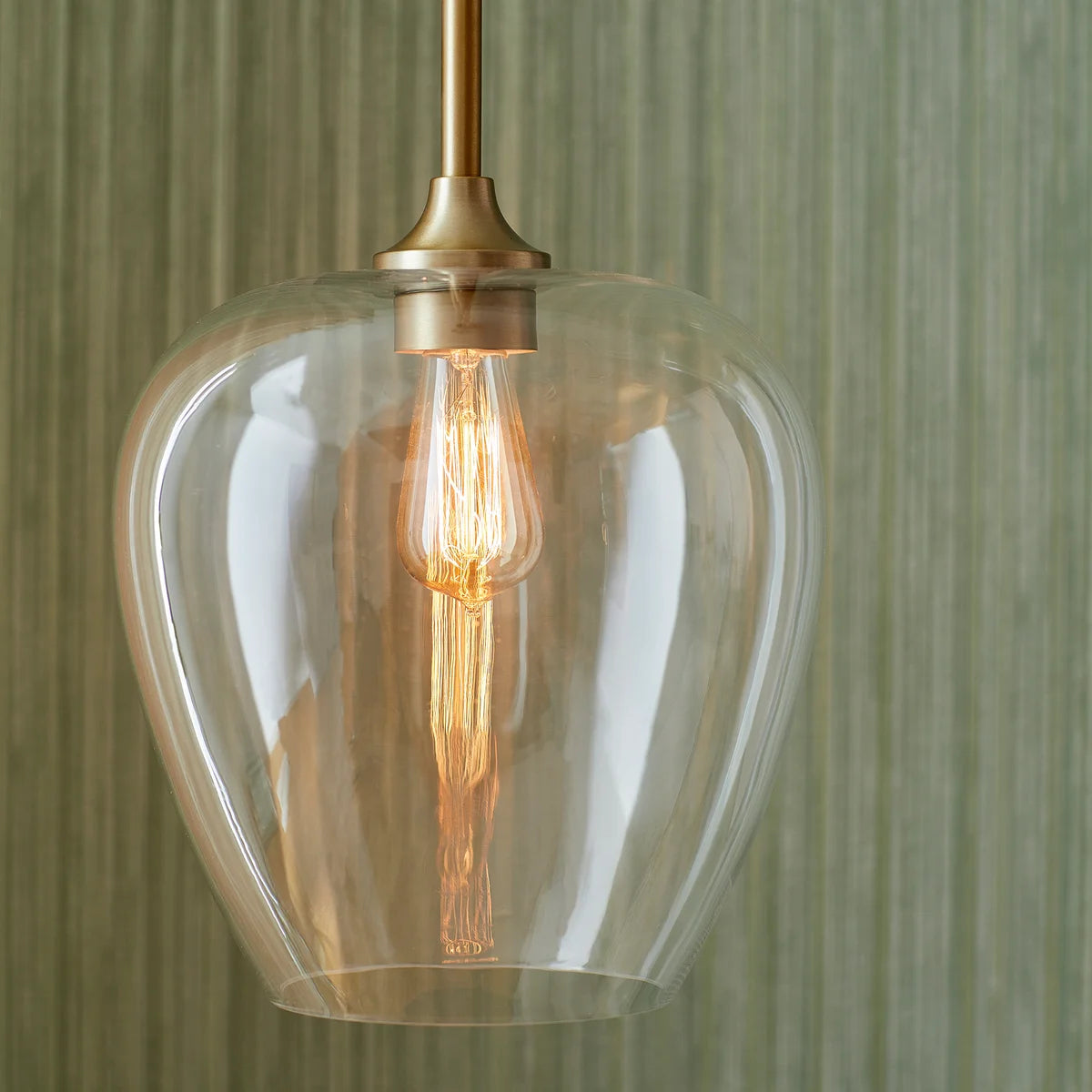 Quorum Veno 858-80 Pendant - Aged Brass Clear Glass Shade Traditional