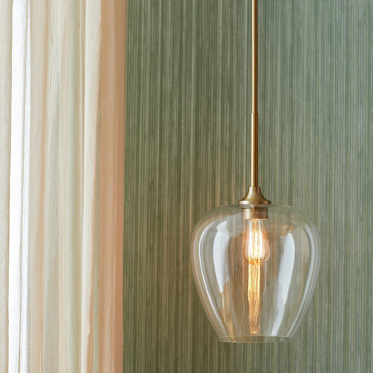 Quorum Veno 858-80 Pendant - Aged Brass Clear Glass Shade Traditional