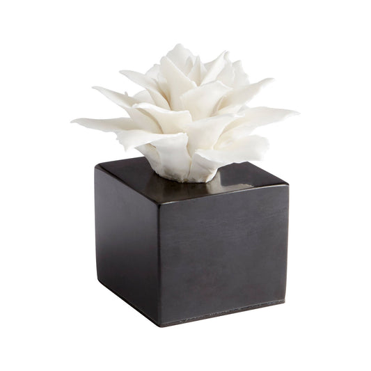Cyan Design 10285 Calendine Sculpture - White - Large